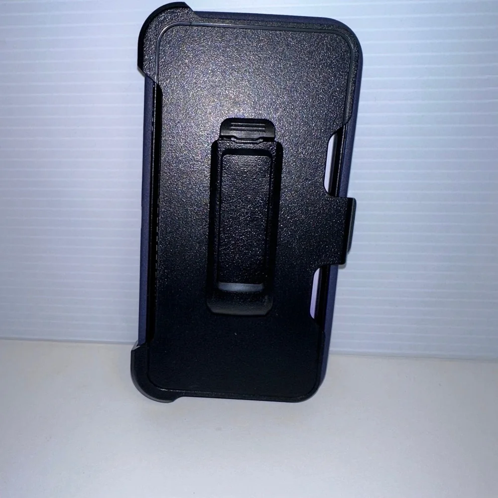 New in Packaging Cell Phone Case for iPhone 14 Plus Hip Clip Dark Blue & Black